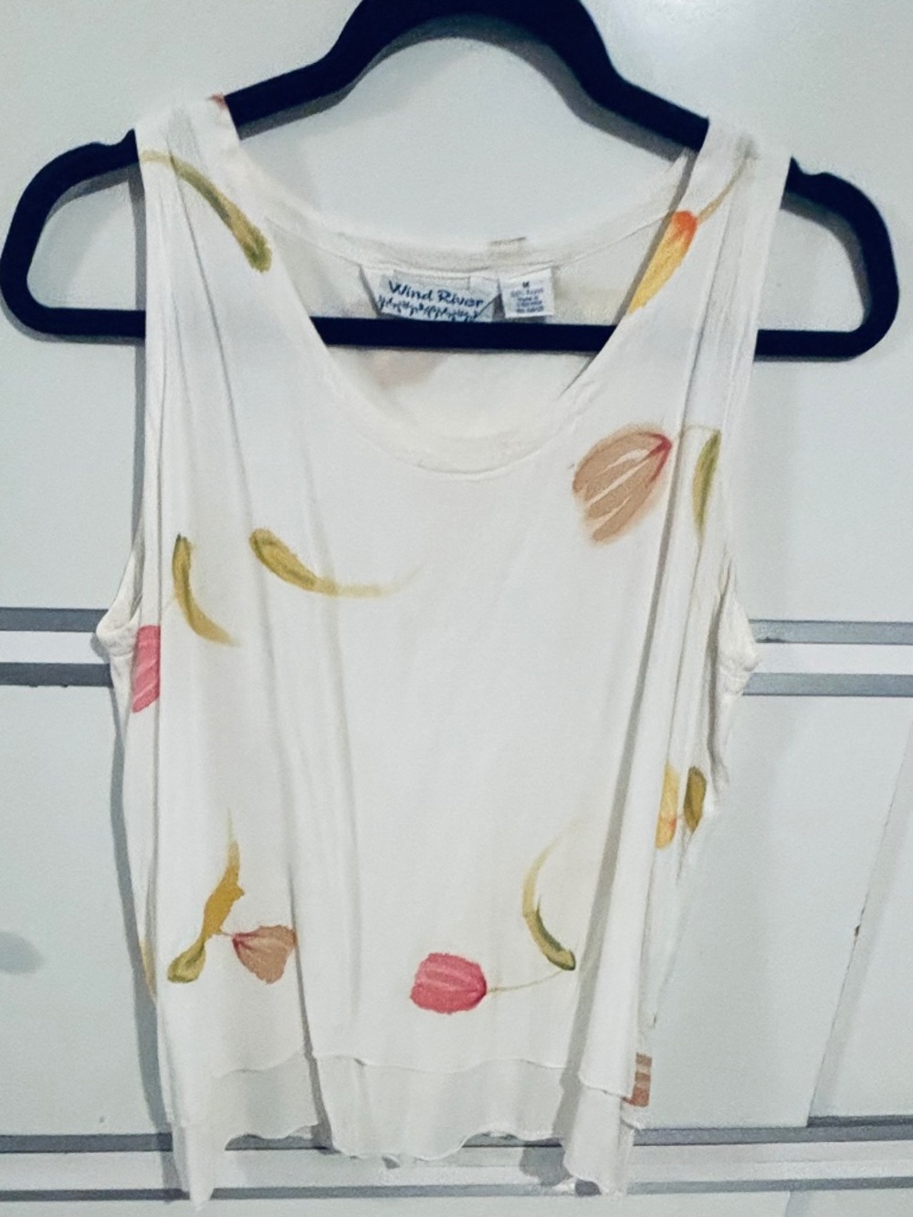 Wind River Women’s Sleeveless Top White Floral Sz Medium